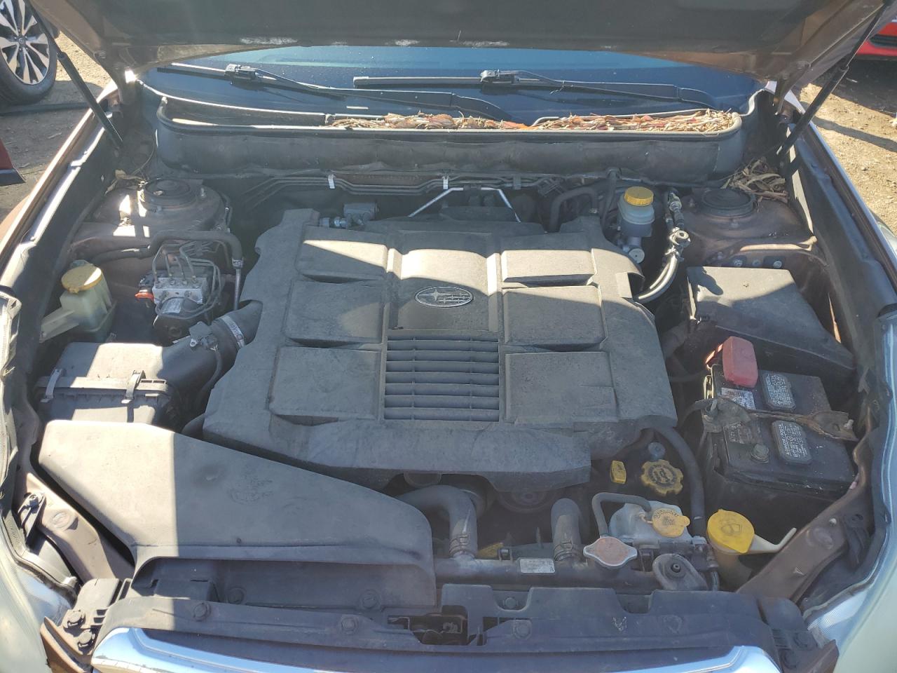 2011 Subaru Outback - Image 12