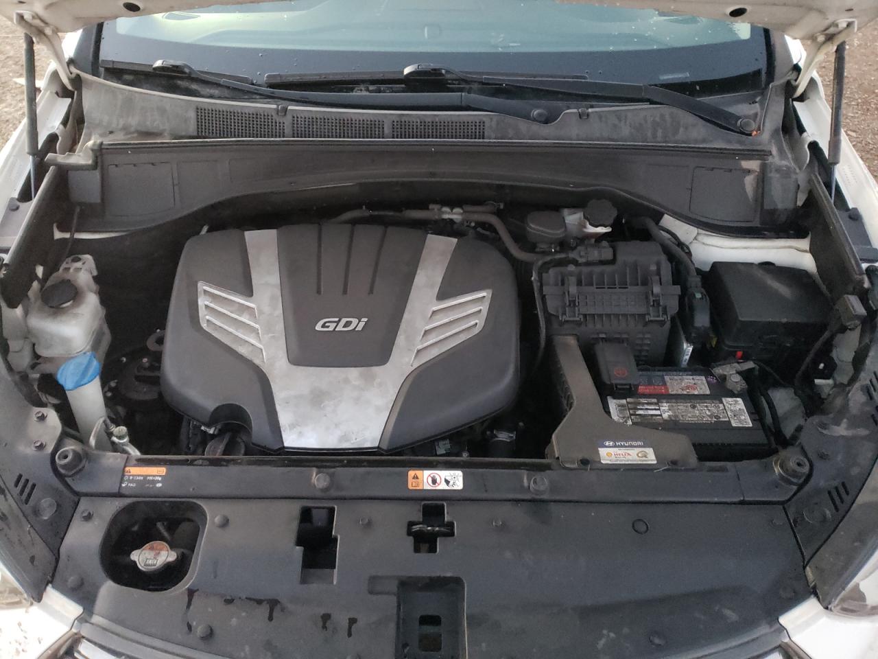 2017 Hyundai Santa Fe - Image 13