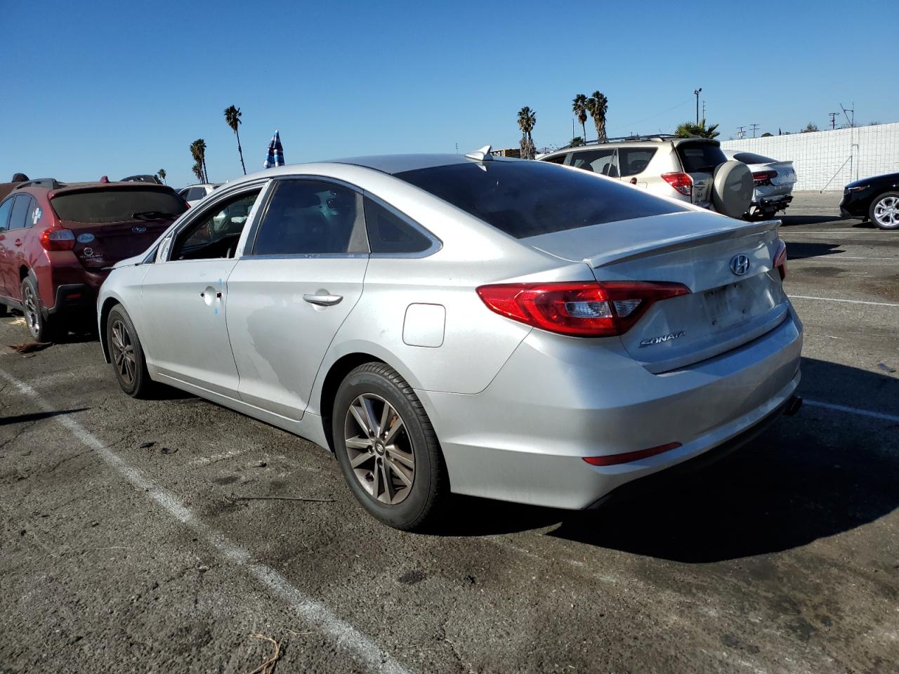 2016 Hyundai Sonata - Image 2