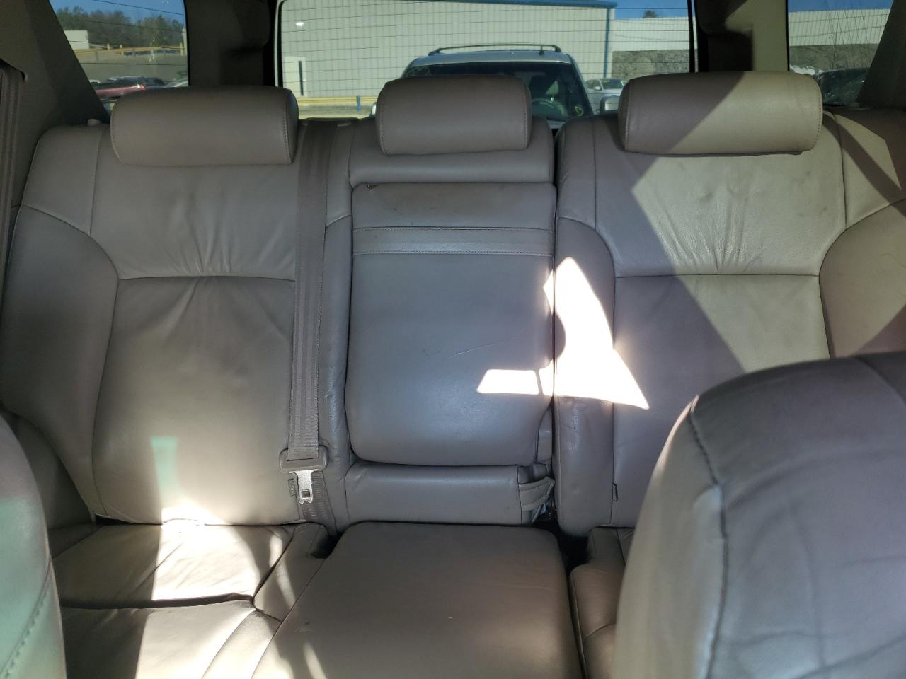 2004 Toyota 4Runner - Image 10