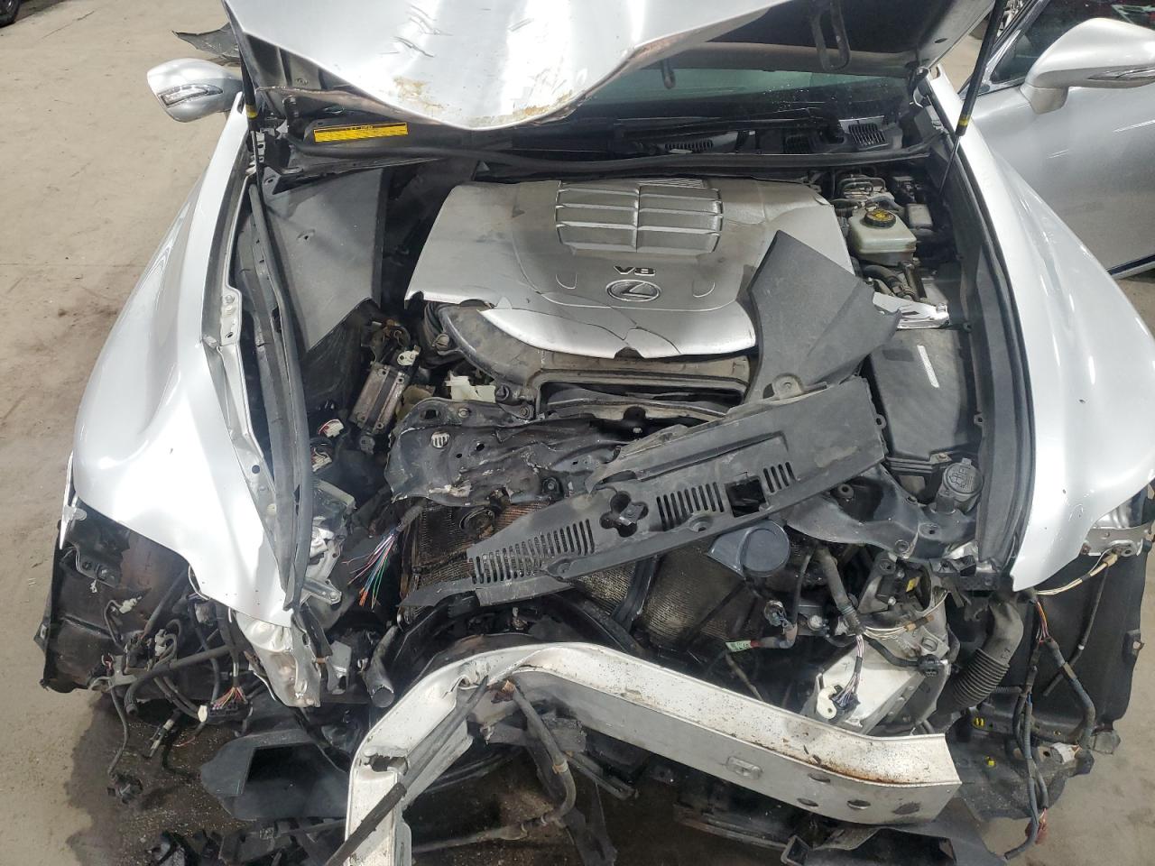 2010 Lexus LS - Image 11