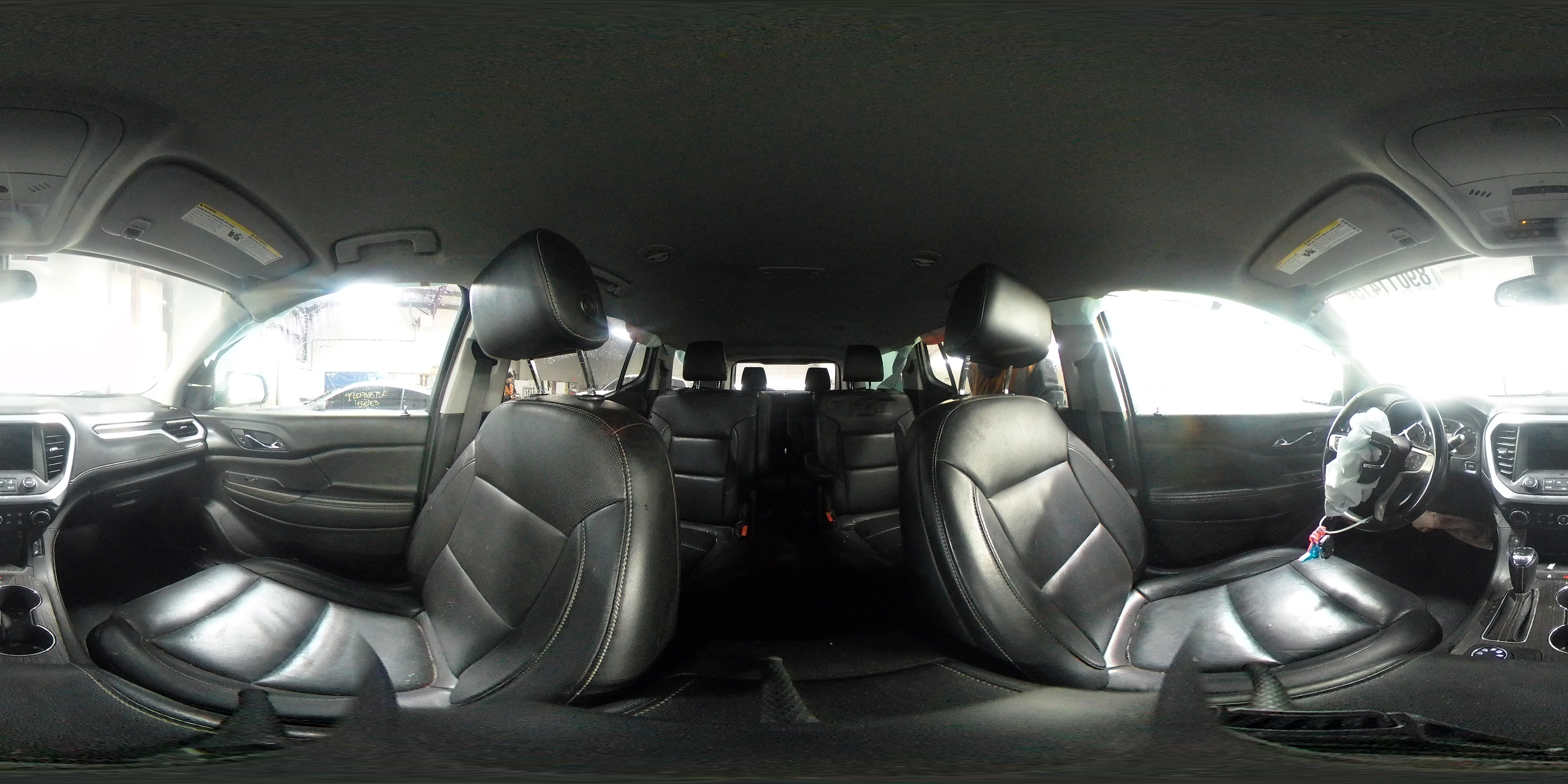 2018 GMC Acadia - Image 16