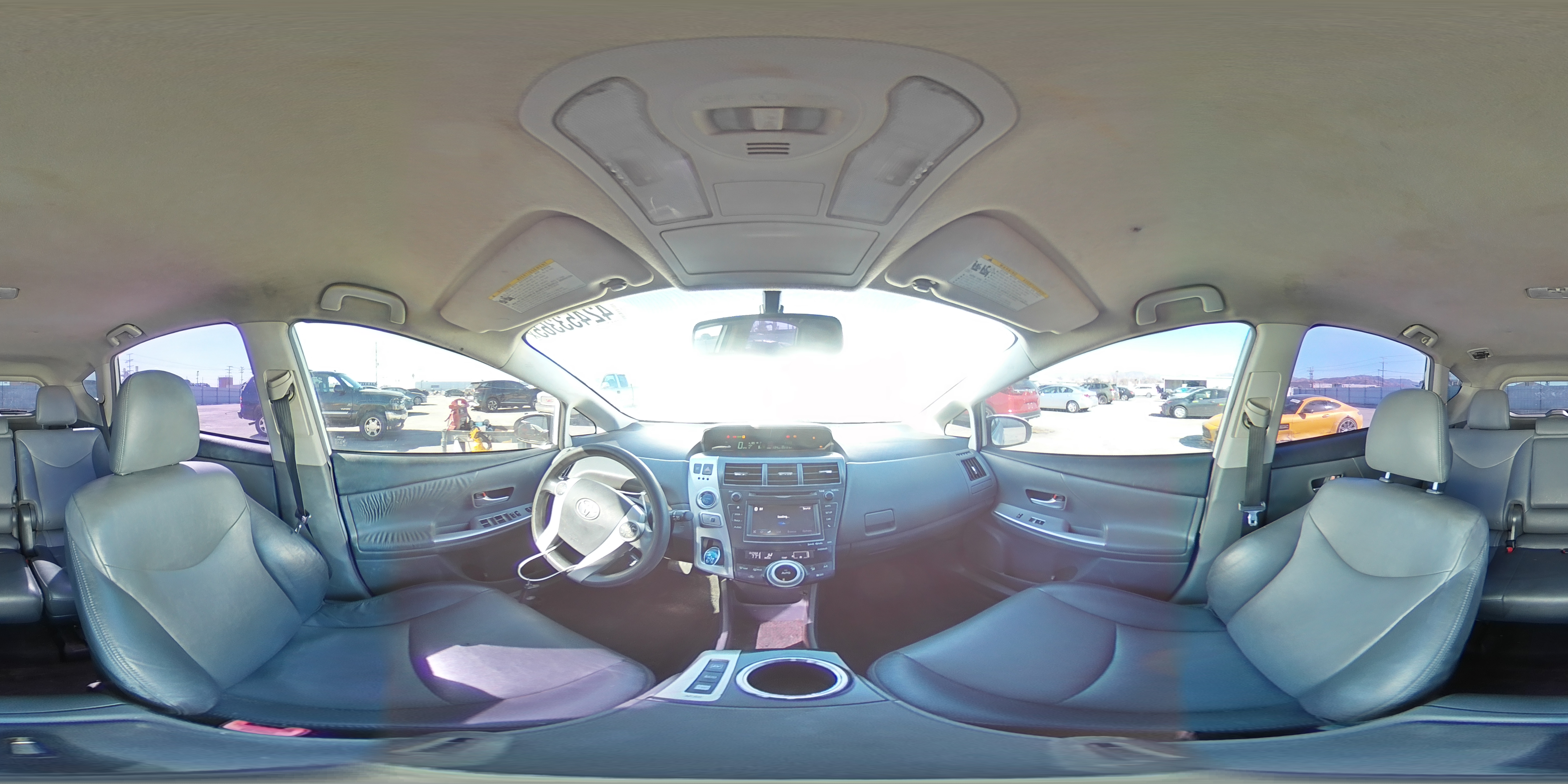 2013 Toyota Prius - Image 12