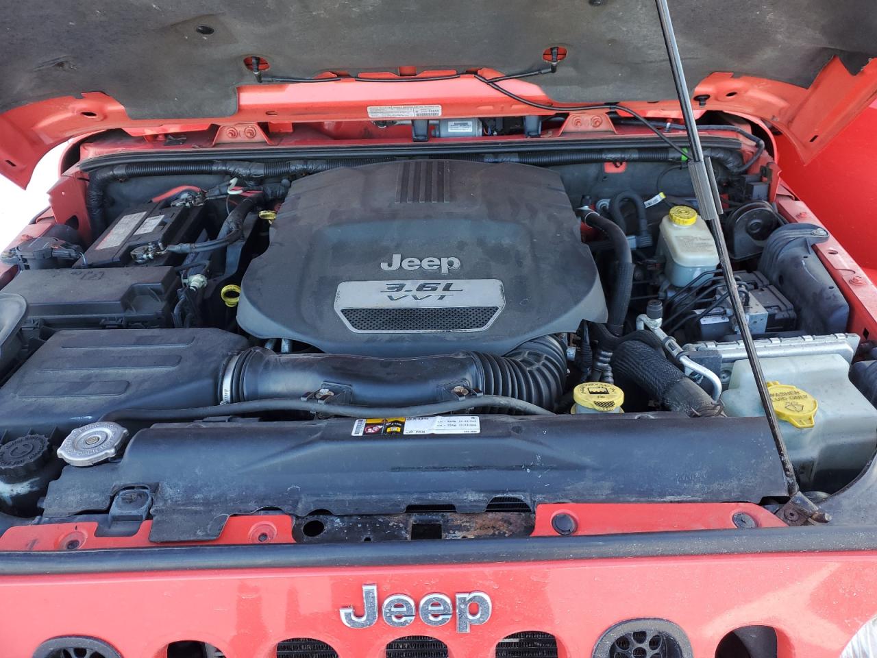 2013 Jeep Wrangler - Image 12