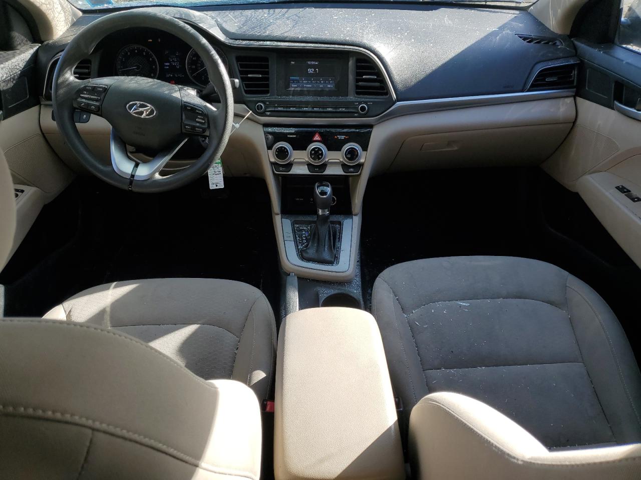2019 Hyundai Elantra - Image 8