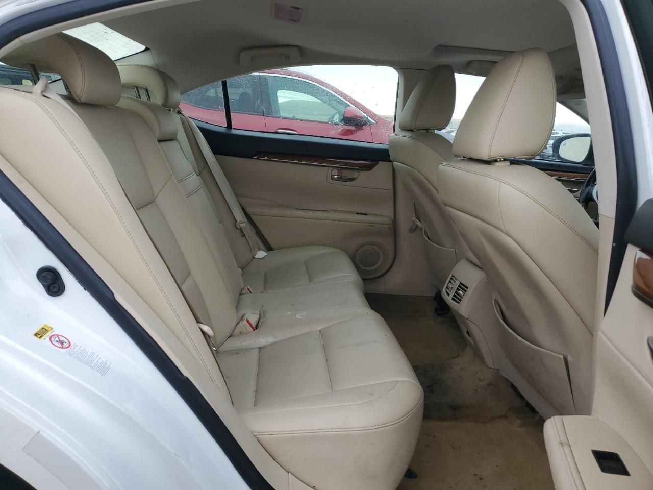 2013 Lexus ES - Image 10