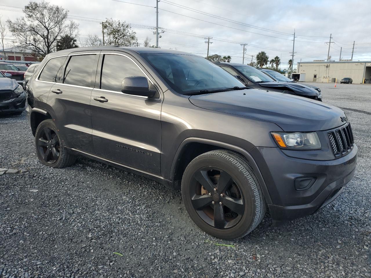2015 Jeep Grand Cherokee - Image 4