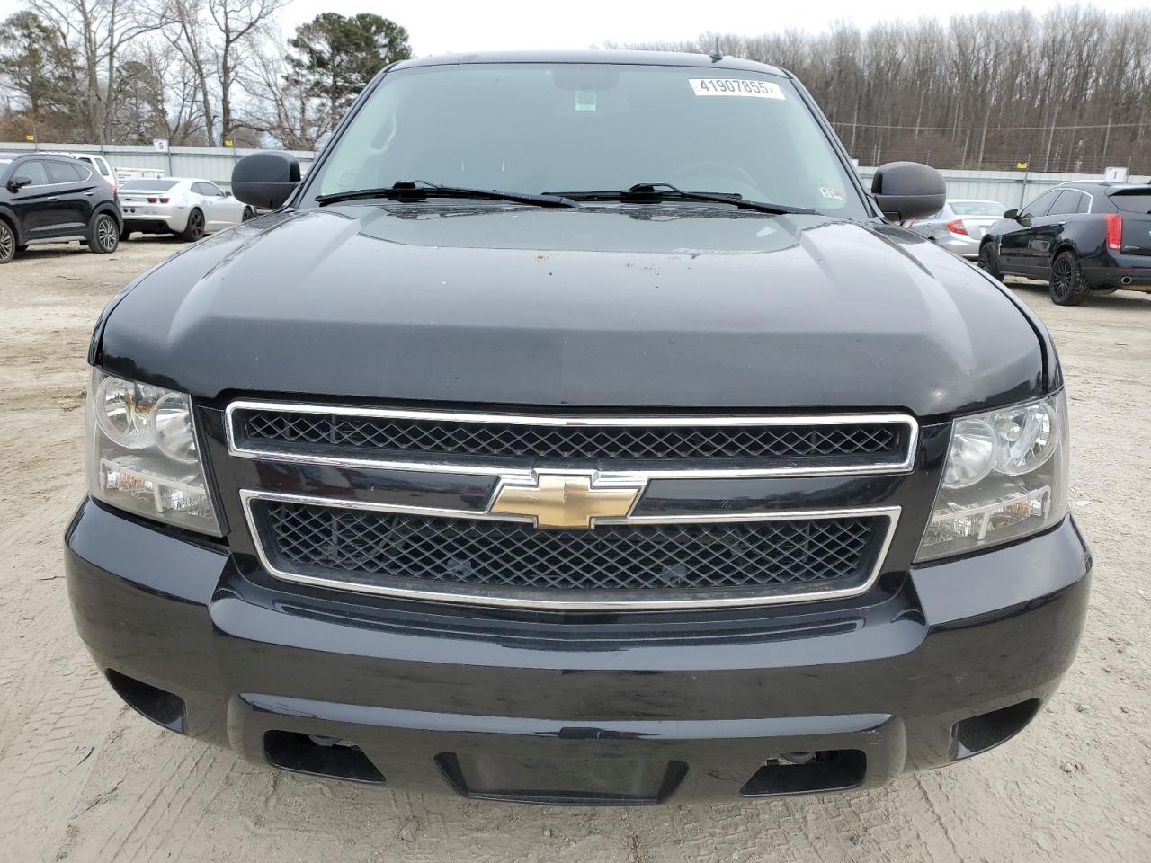 2010 Chevrolet Suburban - Image 5