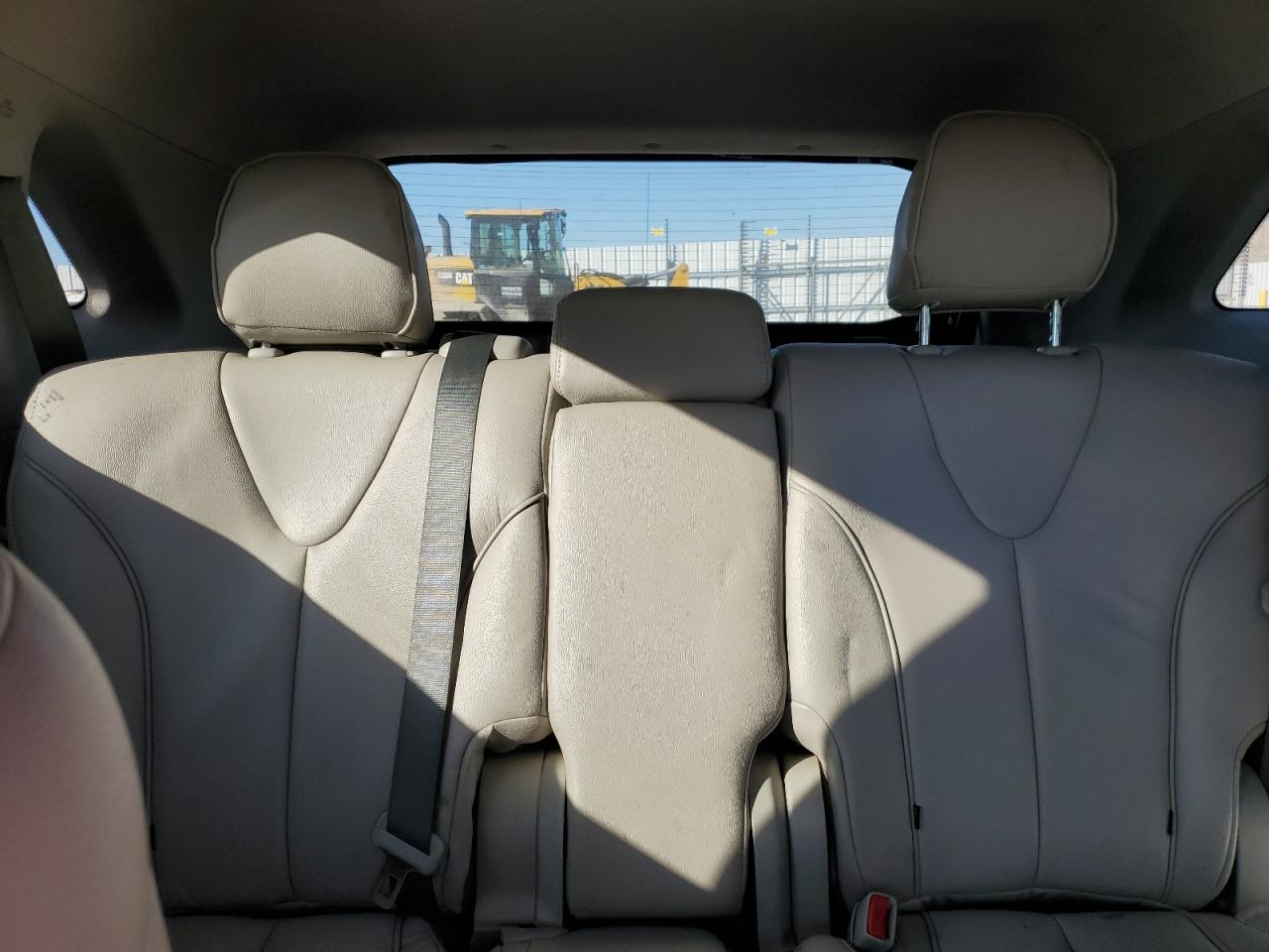 2012 Toyota Venza - Image 10