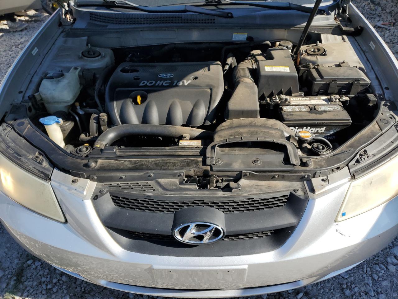 2008 Hyundai Sonata - Image 11