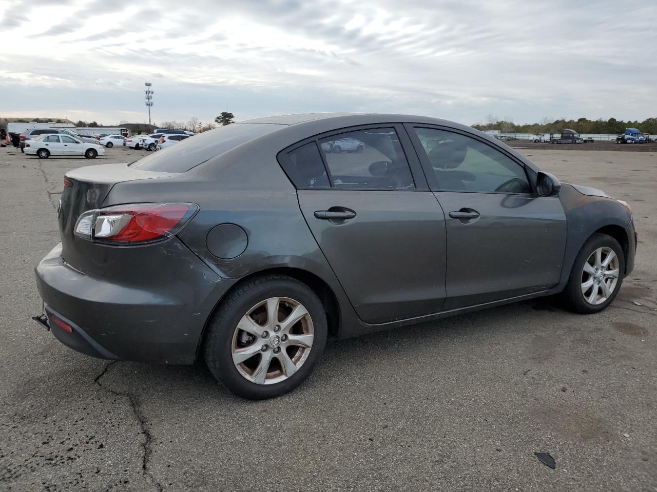 2010 Mazda 3 - Image 3