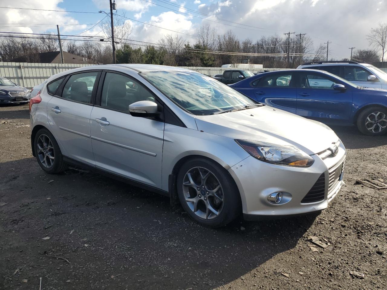 VIN 1FADP3K24EL268011 2014 FORD FOCUS no.4