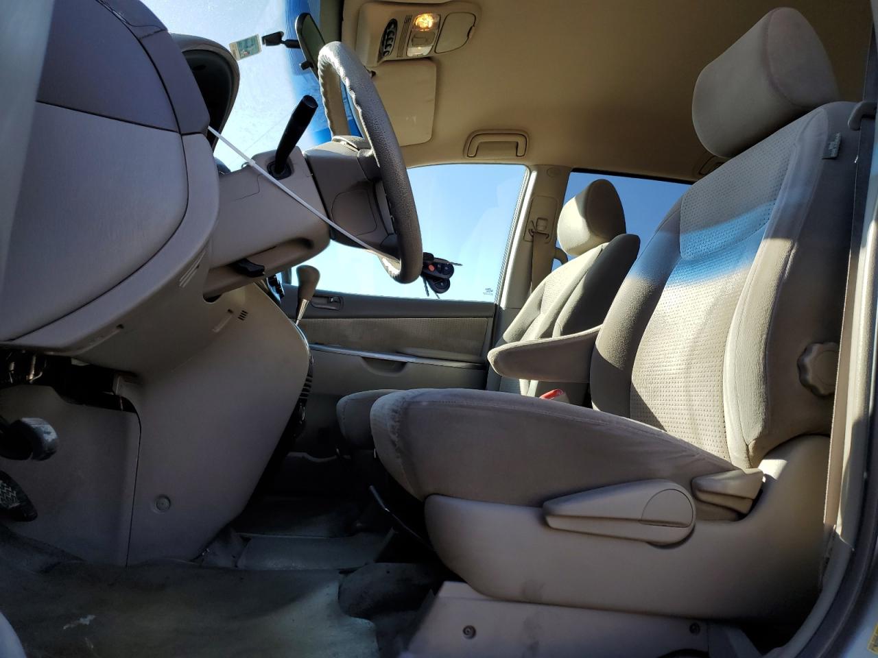 2007 Toyota Sienna - Image 7