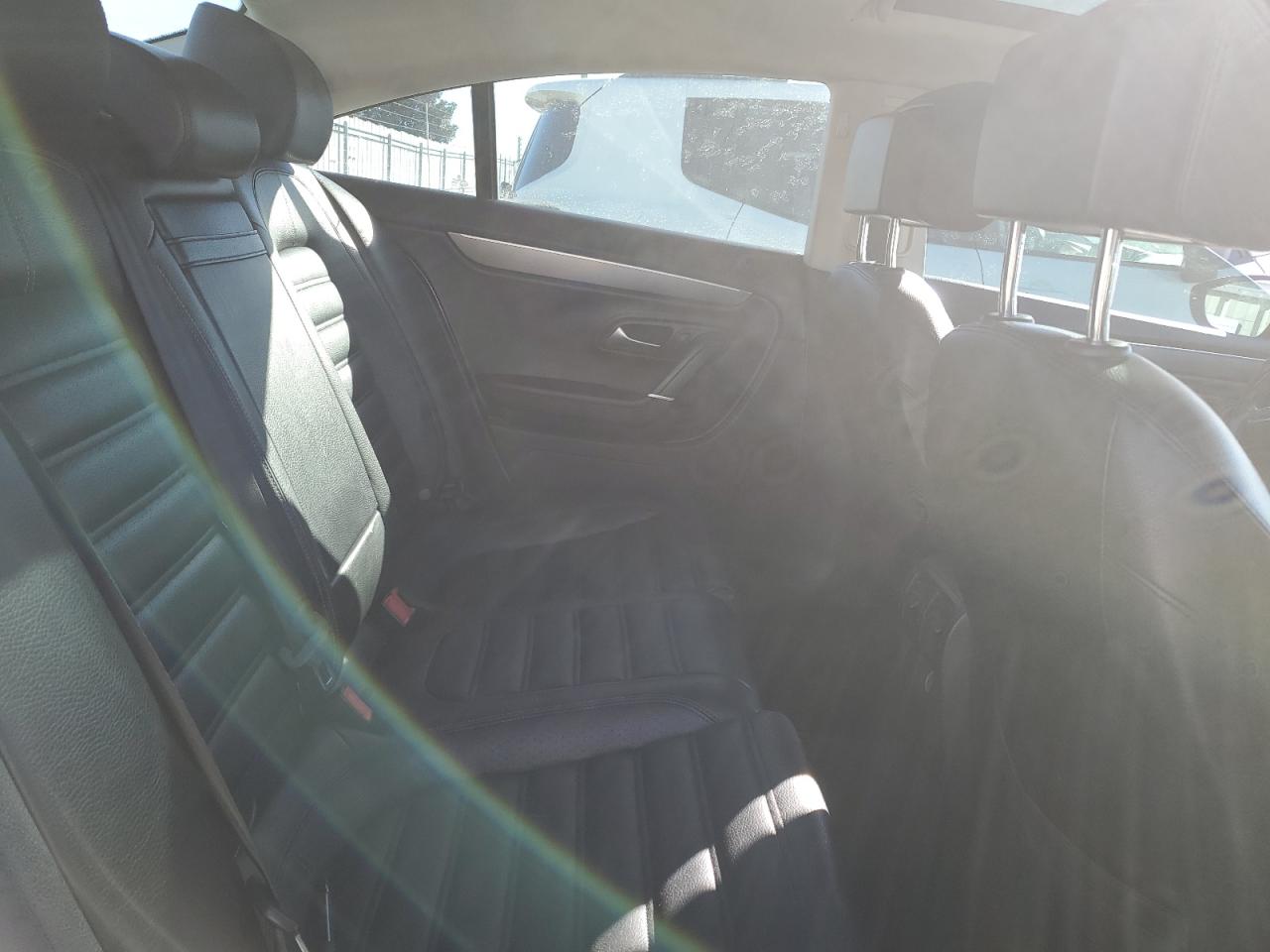 2013 Volkswagen Passat CC - Image 10