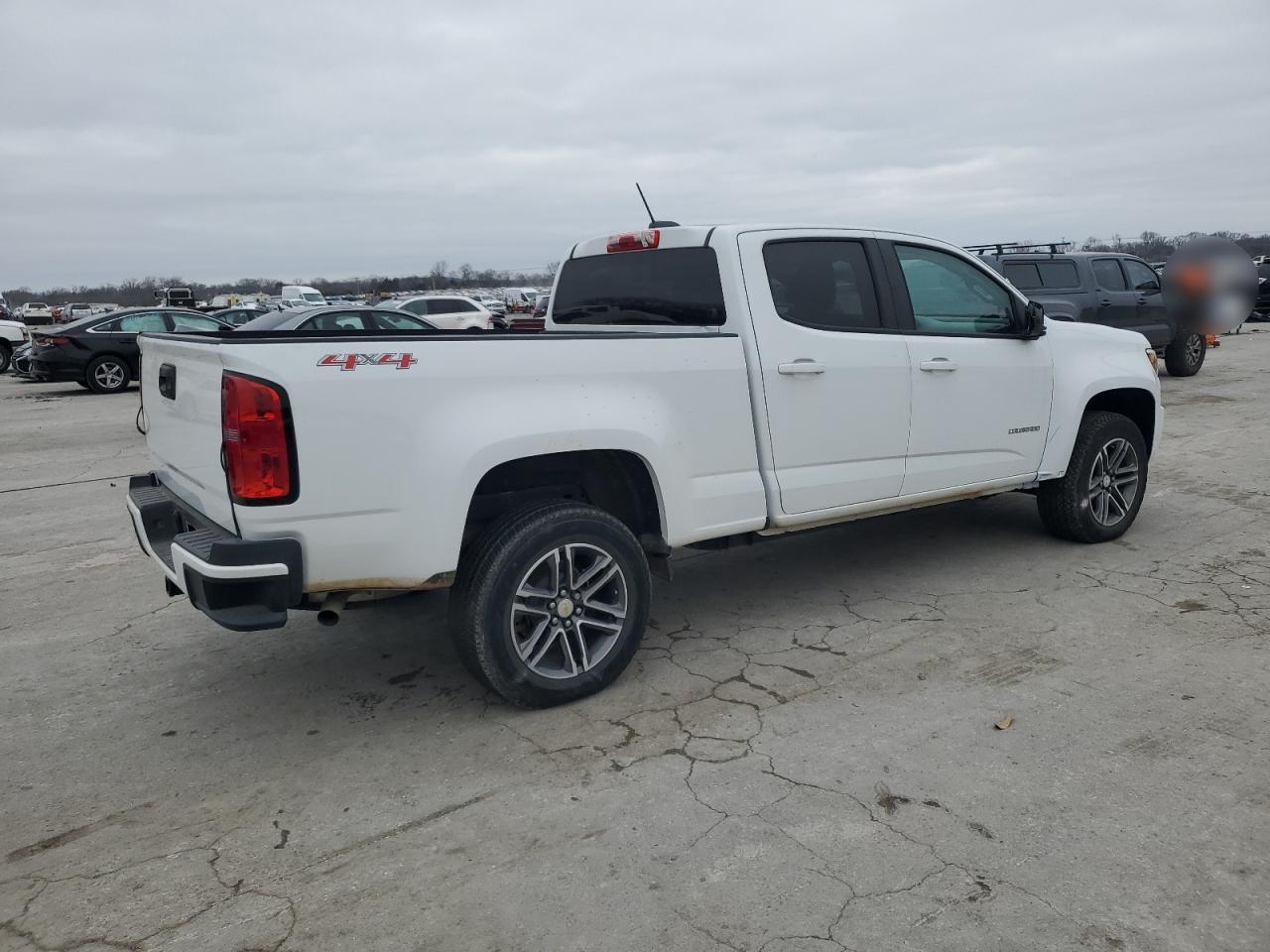 VIN 1GCGTBENXL1228818 2020 CHEVROLET COLORADO no.3