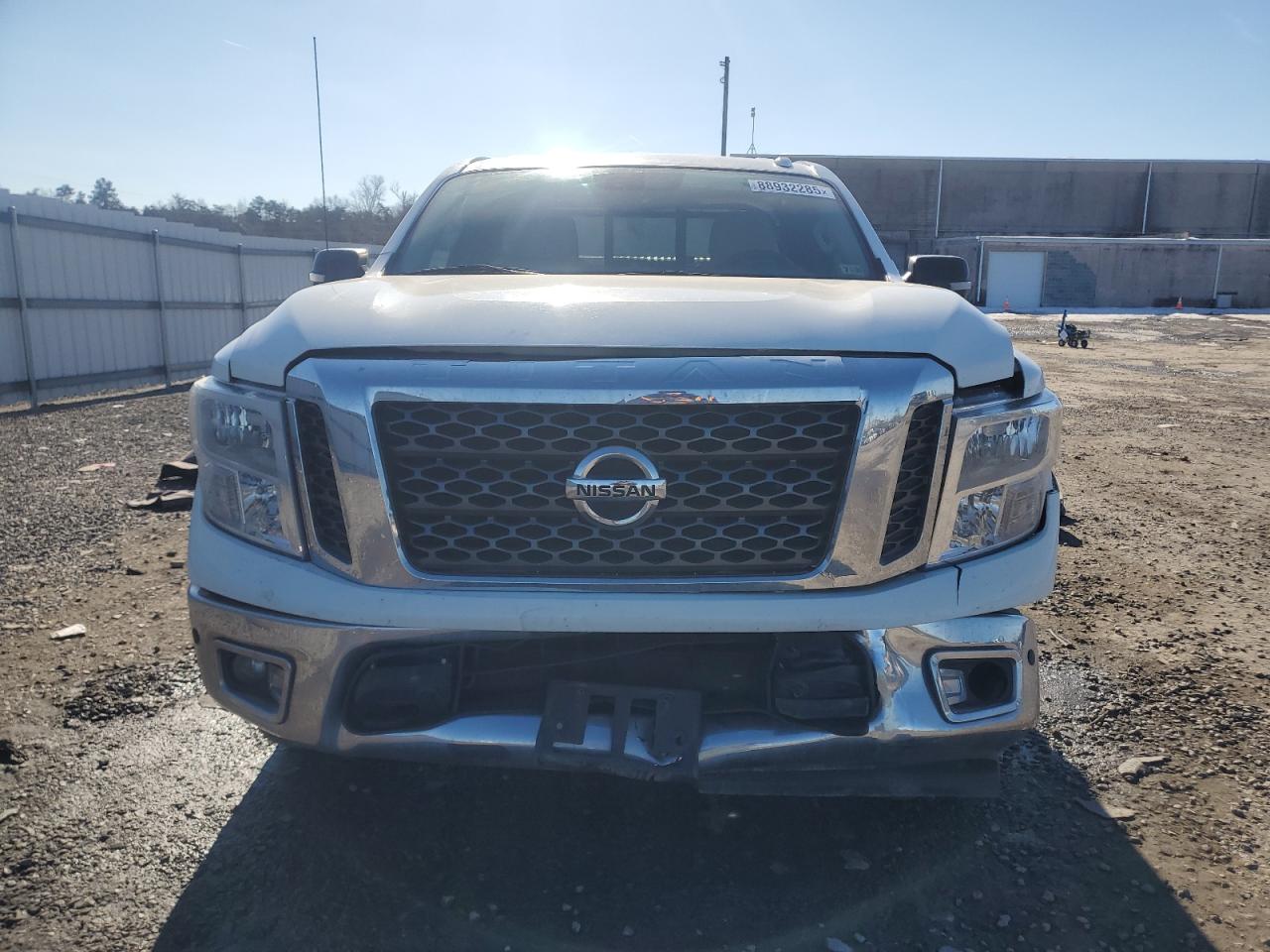 2017 Nissan Titan - Image 5