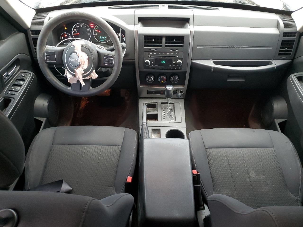 2011 Jeep Liberty (North America) - Image 8