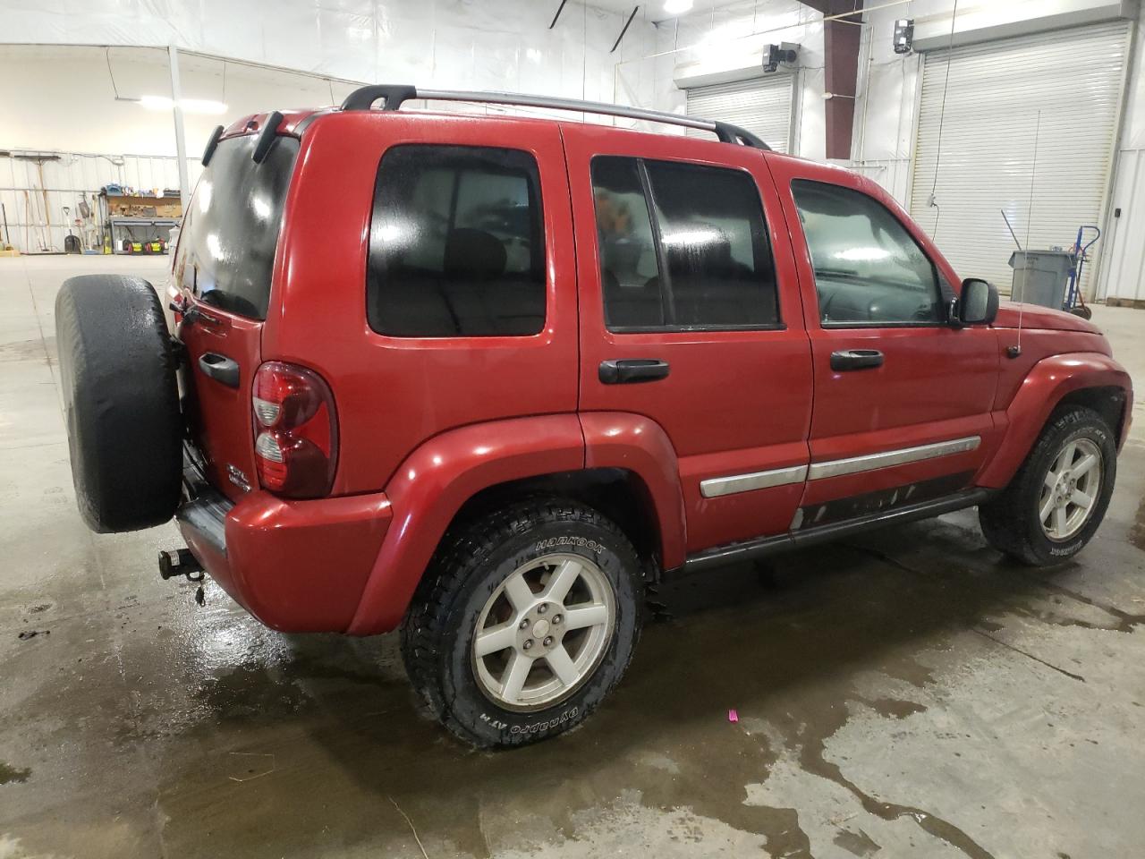 2005 Jeep Liberty (North America) - Image 3
