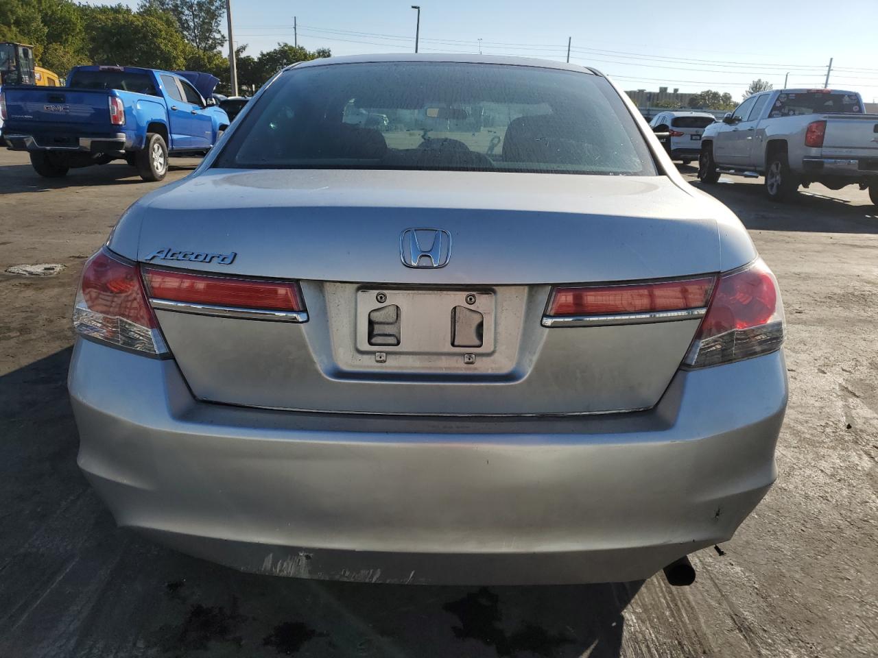 2010 Honda Accord - Image 6
