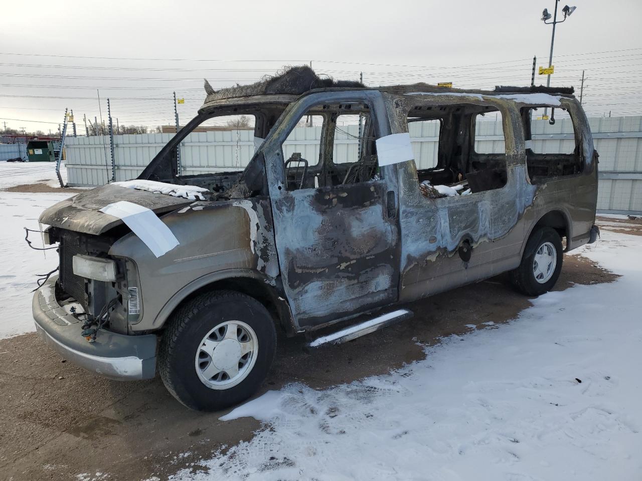 2002 Chevrolet Express - Image 1