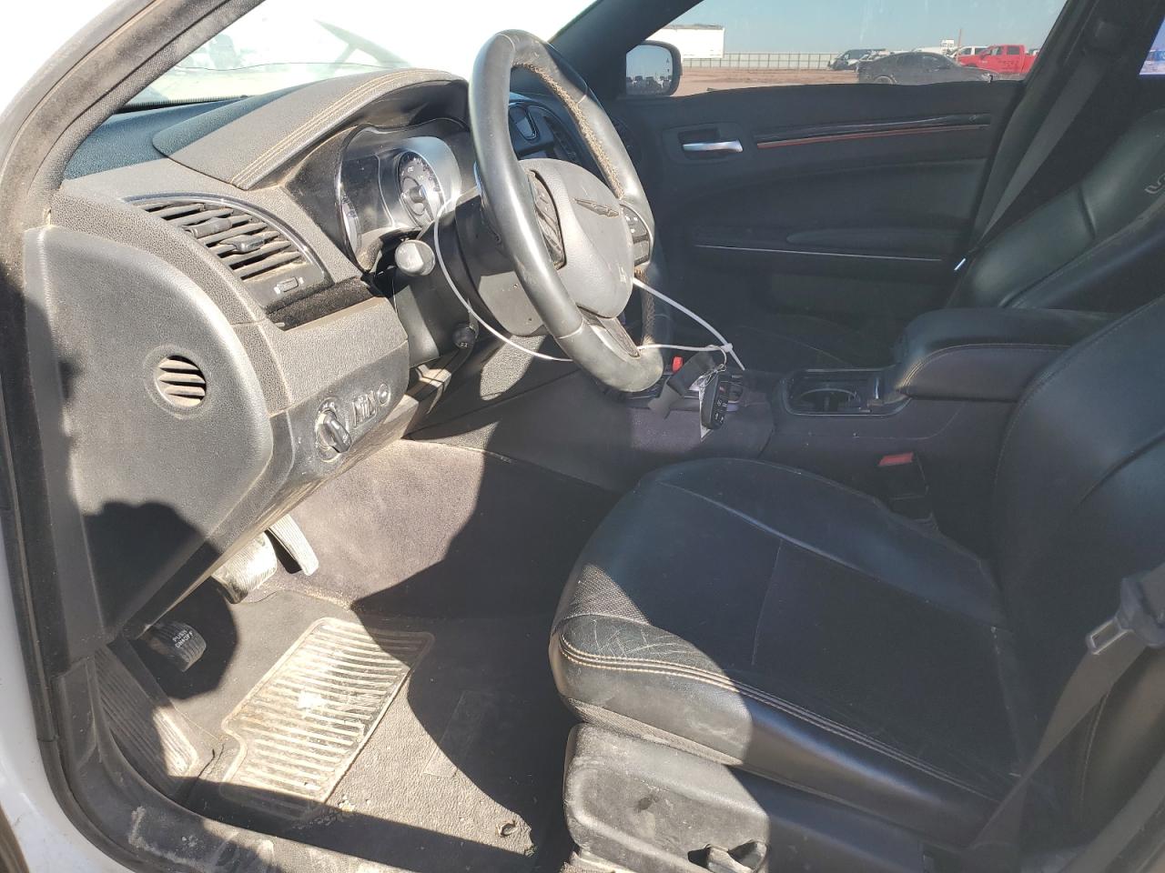 2017 Chrysler 300 - Image 7