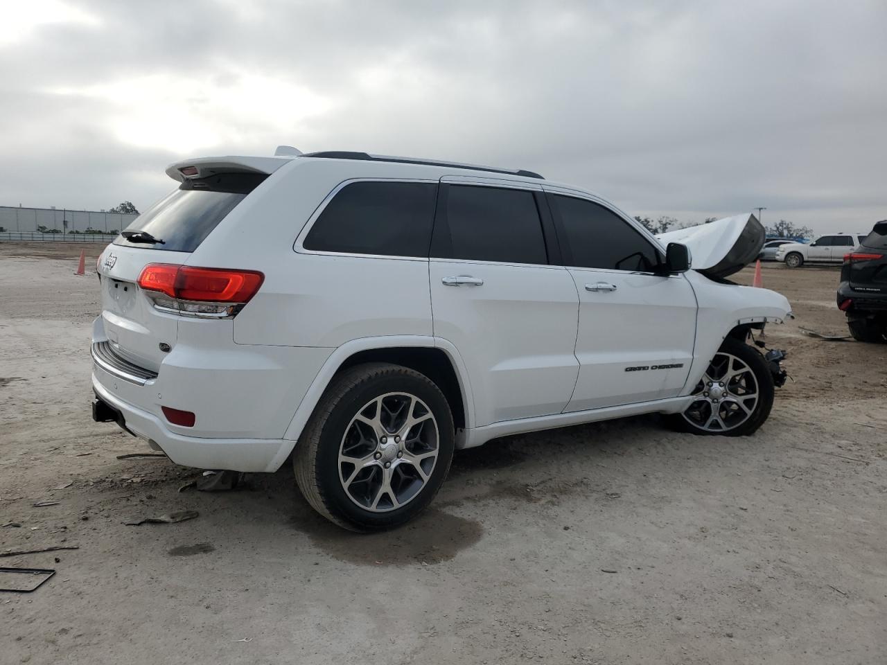 2019 Jeep Grand Cherokee - Image 3