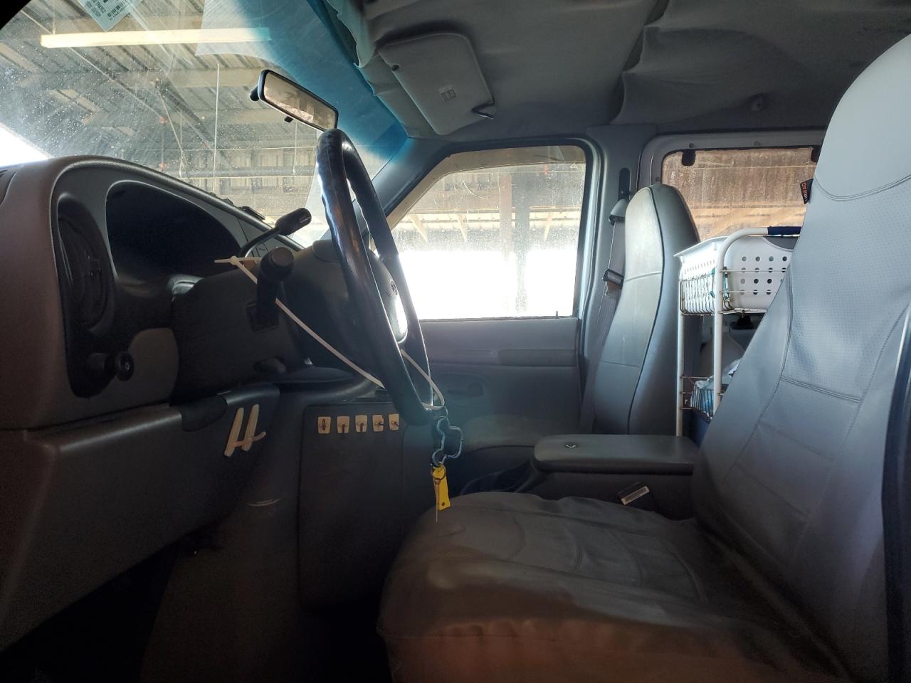 1997 Ford Econoline - Image 7