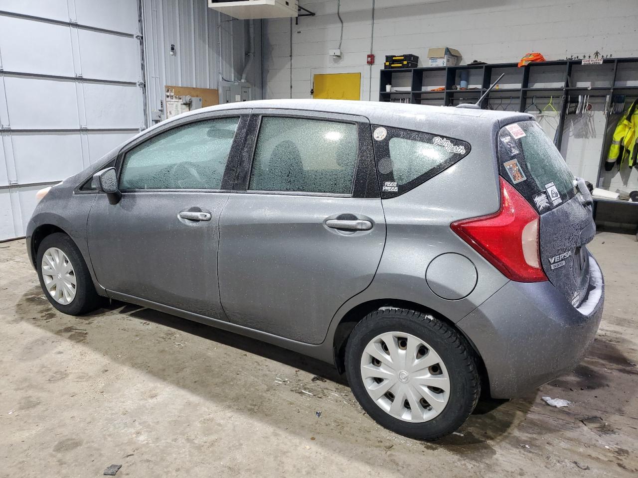 VIN 3N1CE2CP3GL365632 2016 NISSAN VERSA no.2