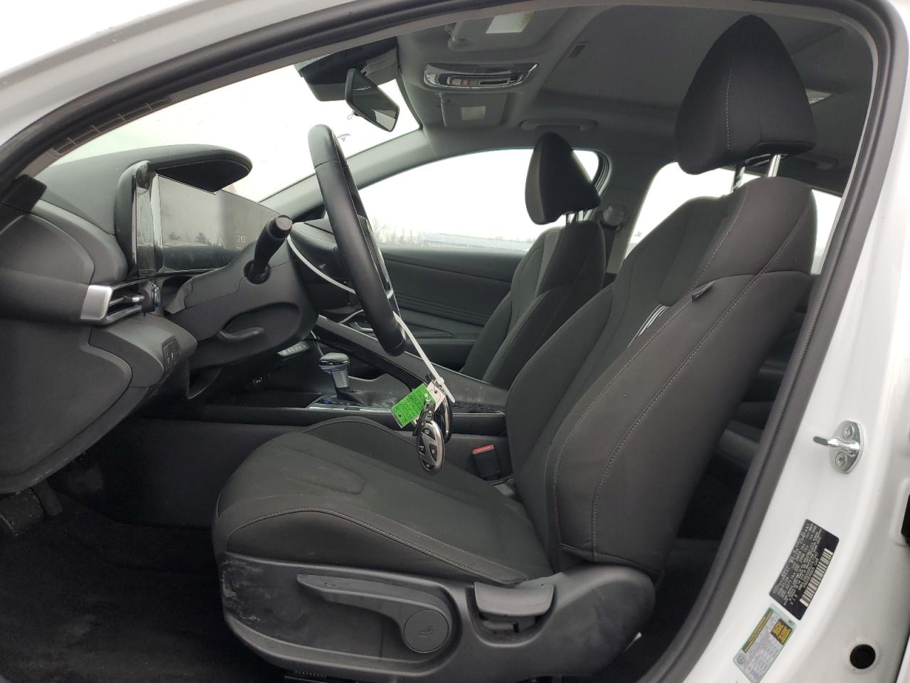 2024 Hyundai Elantra - Image 7