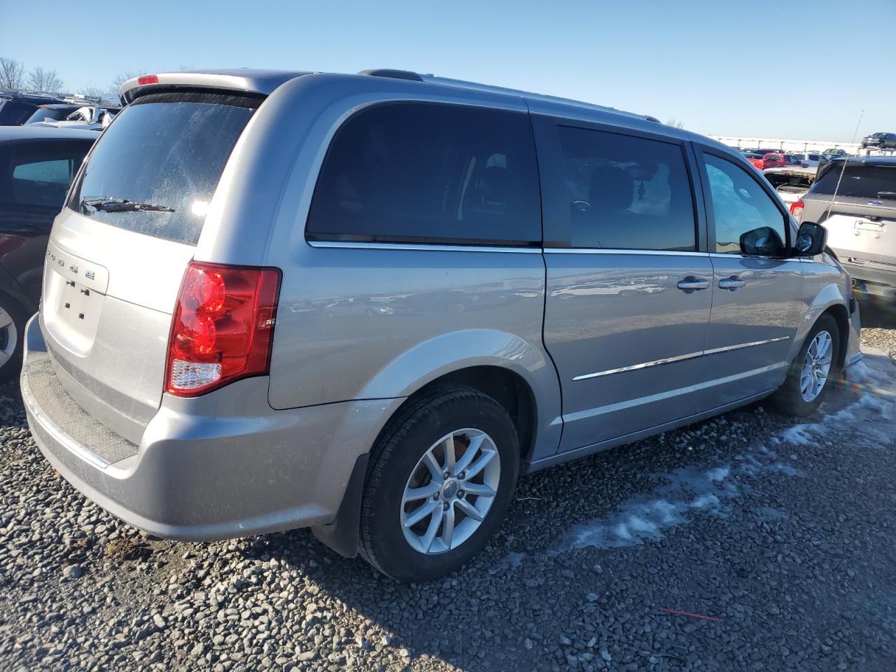 2019 Dodge Caravan - Image 3