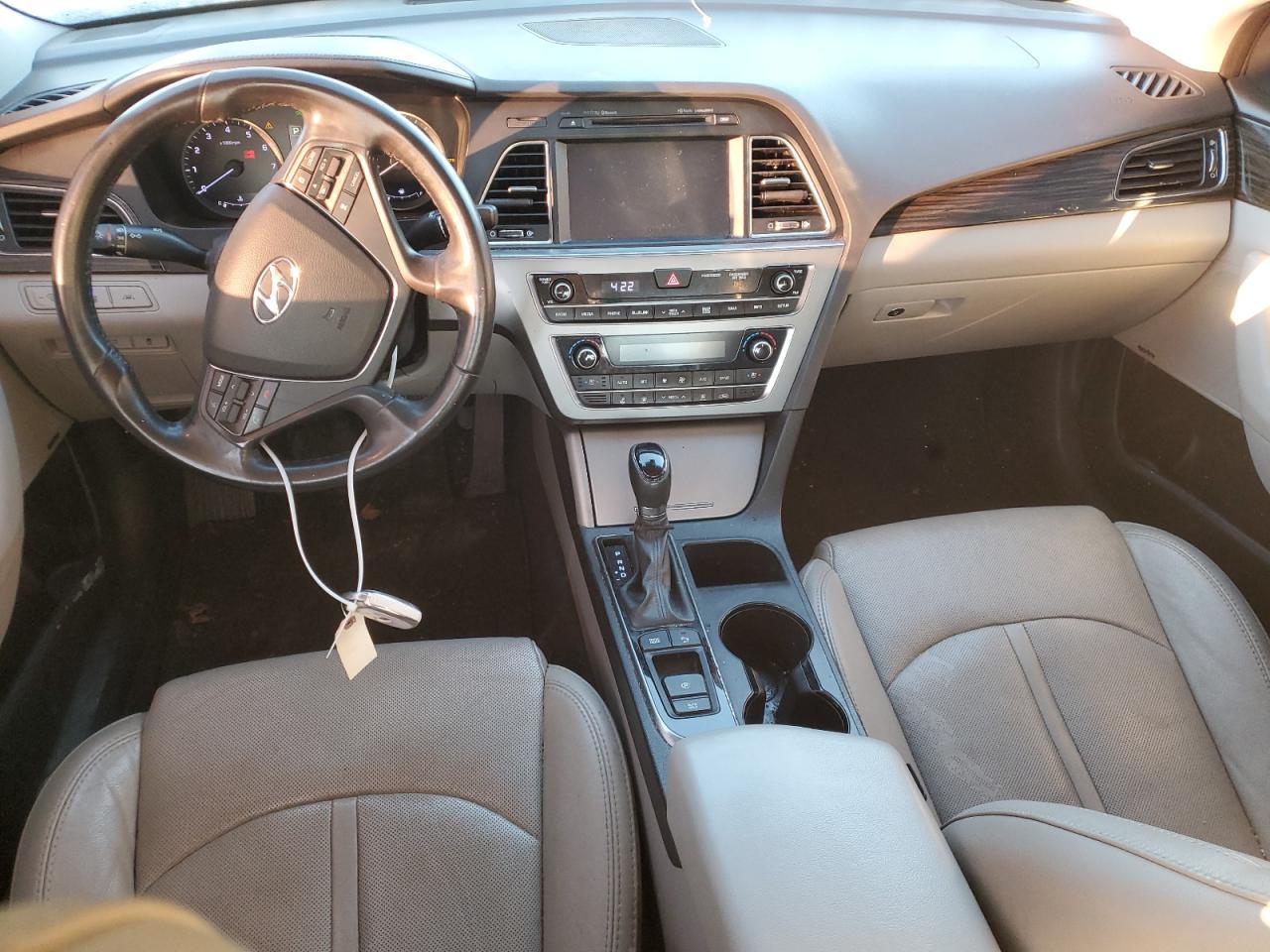 2016 Hyundai Sonata - Image 8