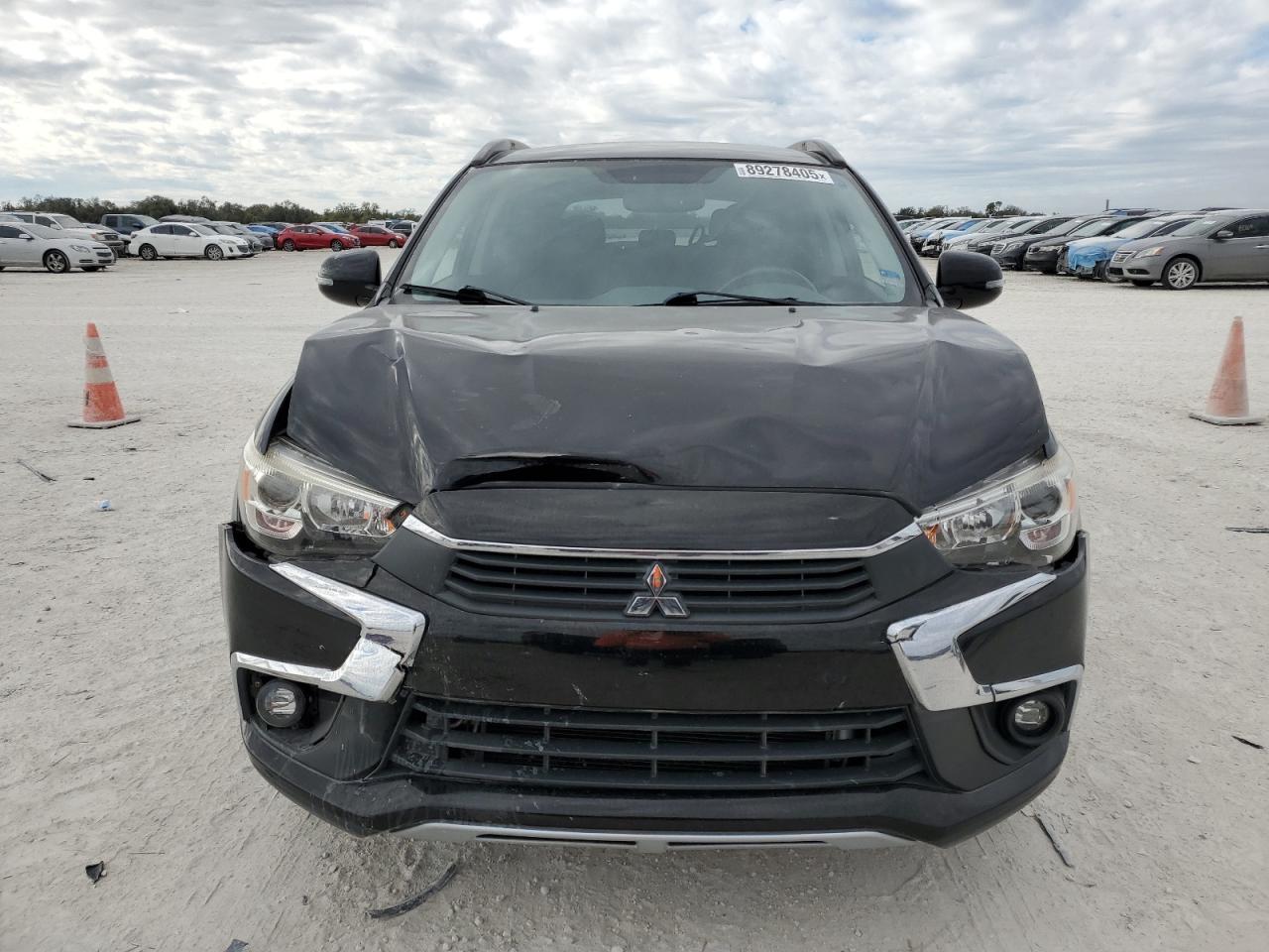 2016 Mitsubishi Outlander - Image 5