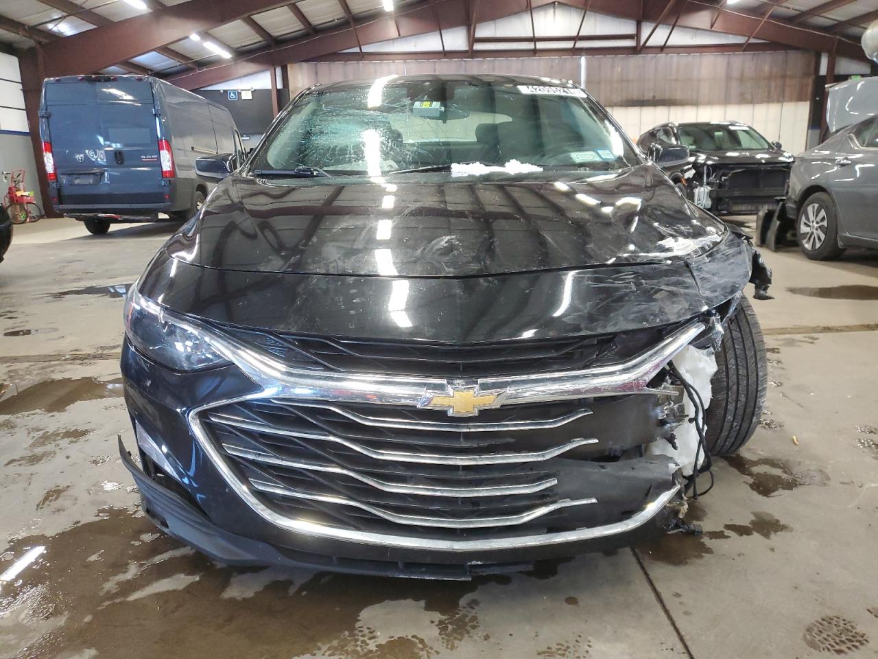 2023 Chevrolet Malibu - Image 5