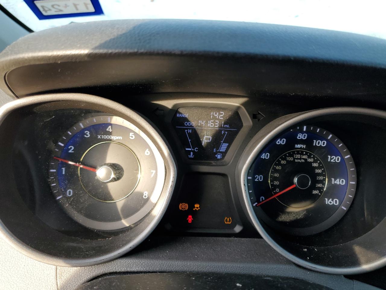 2011 Hyundai Elantra - Image 9