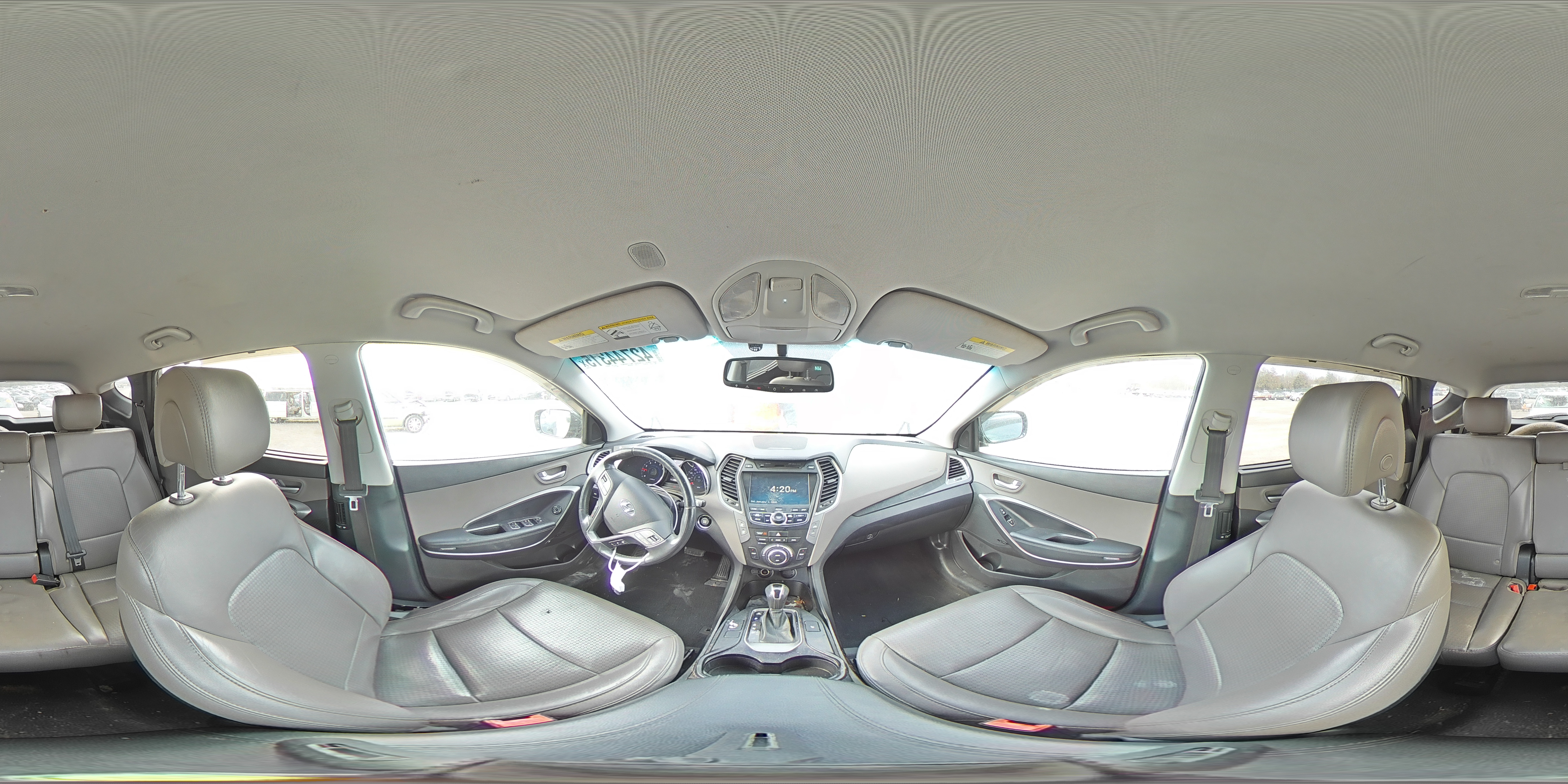 2014 Hyundai Santa Fe - Image 14