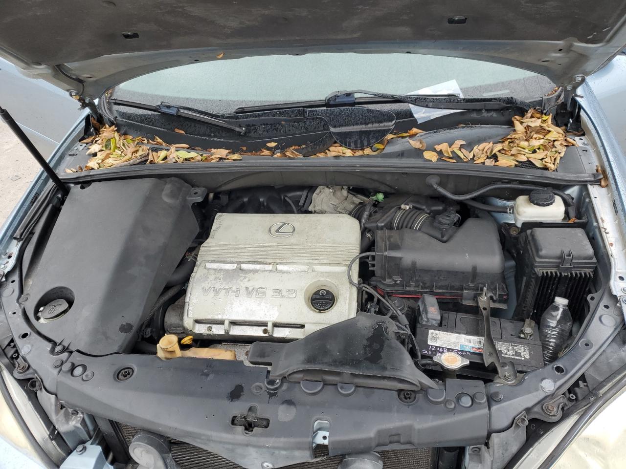 2005 Lexus RX - Image 14