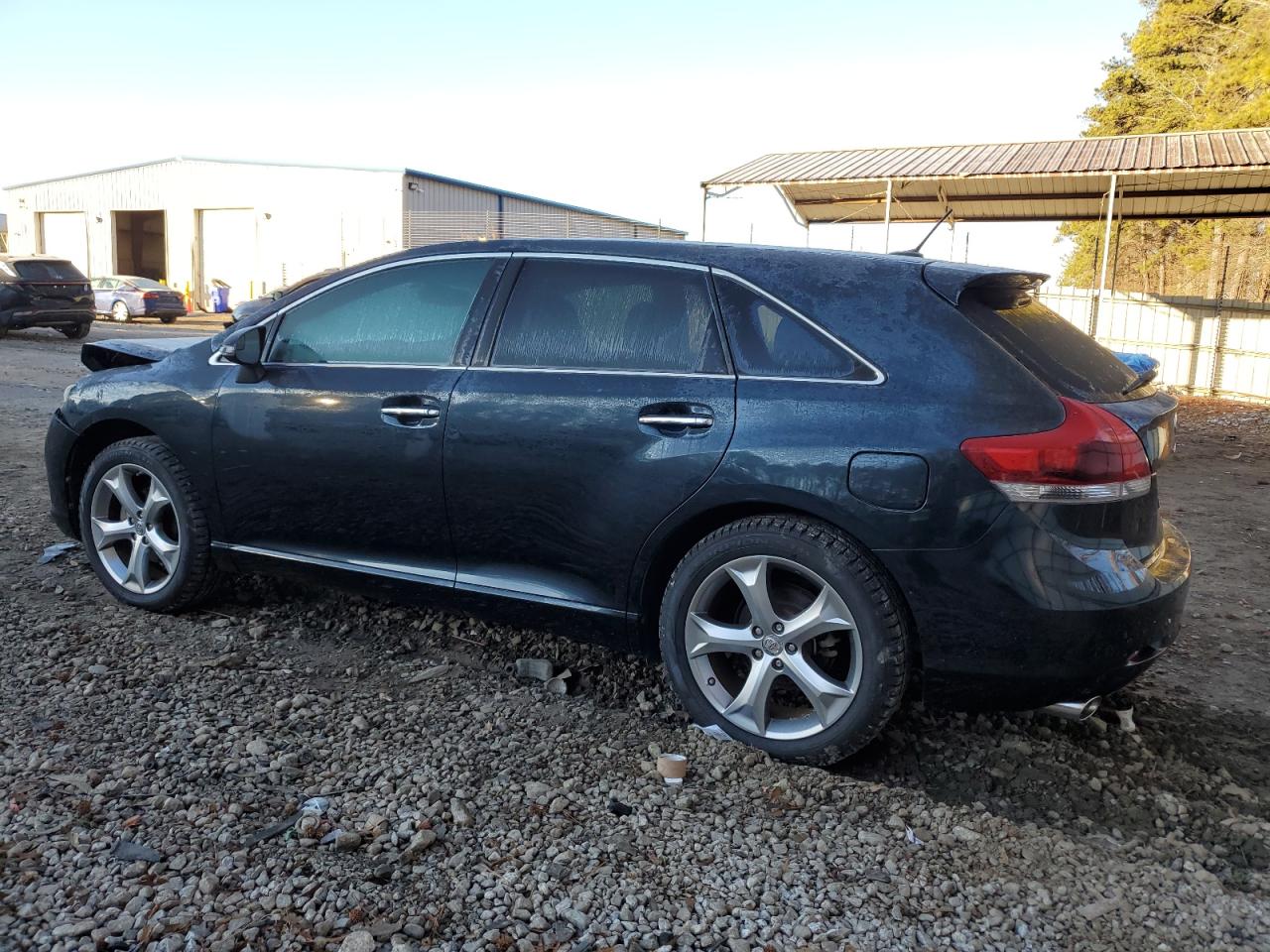 2014 Toyota Venza - Image 2