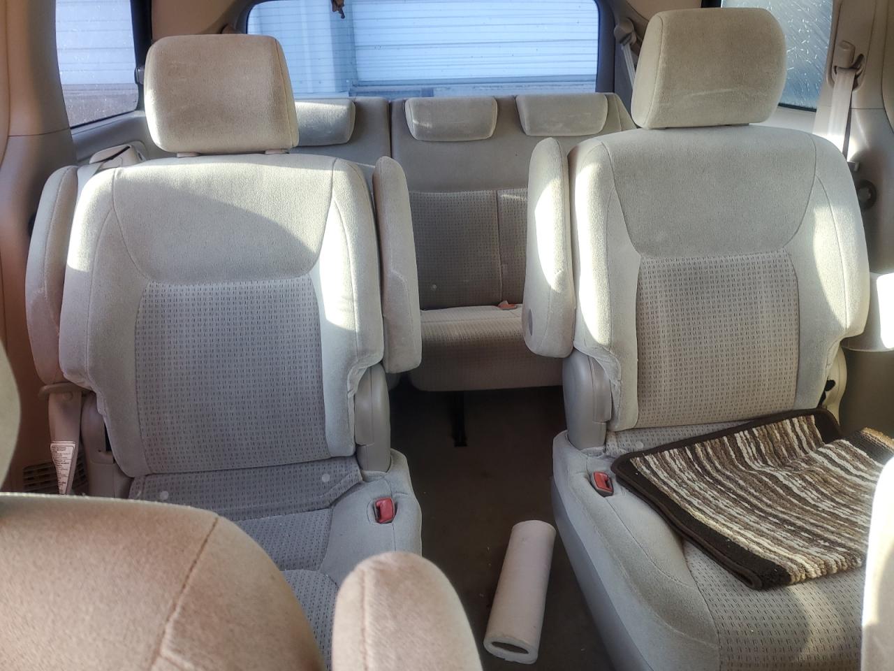 2006 Toyota Sienna - Image 10