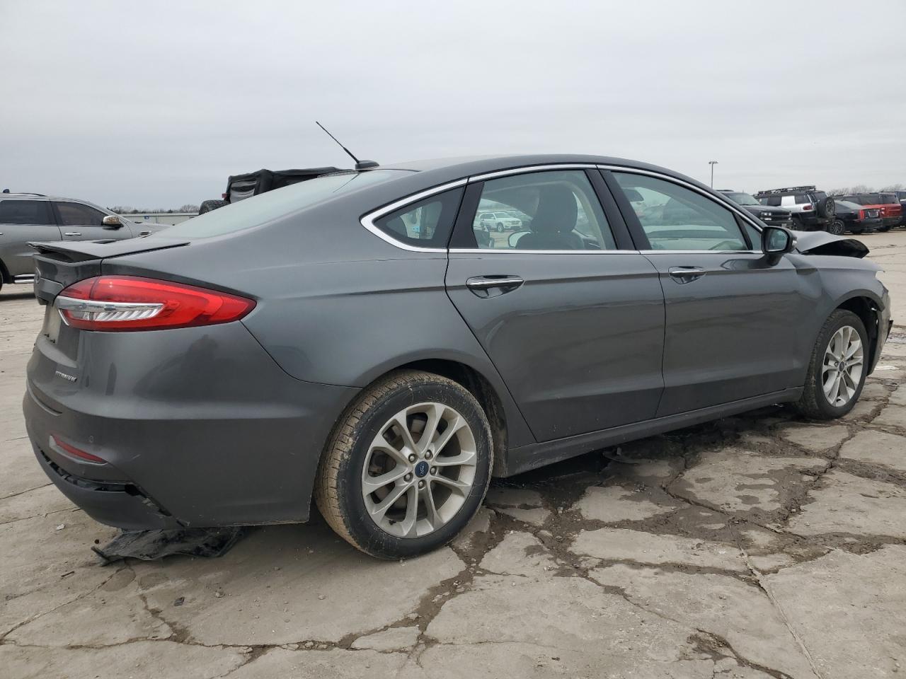 2019 Ford Fusion - Image 3