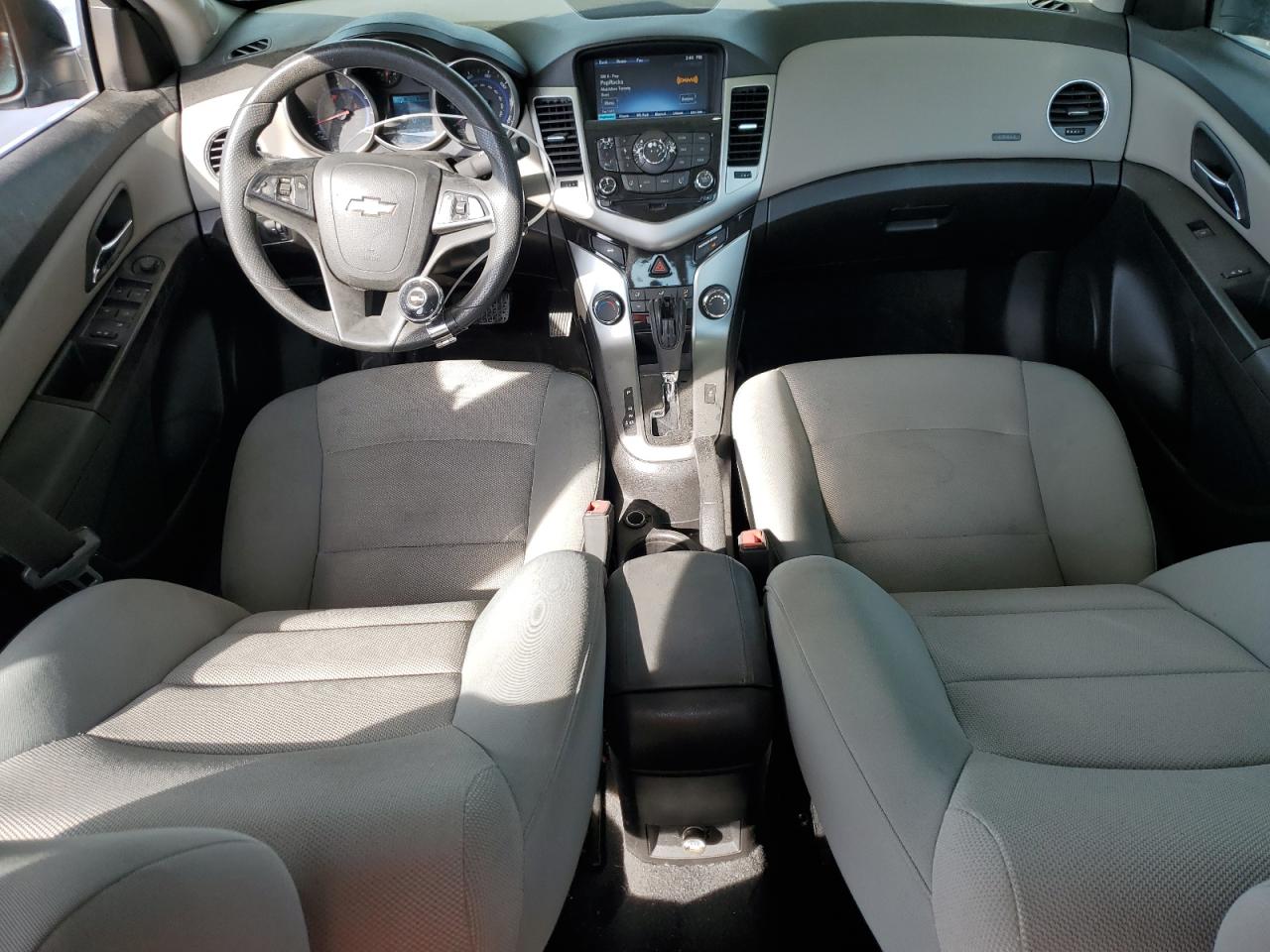 2015 Chevrolet Cruze - Image 8