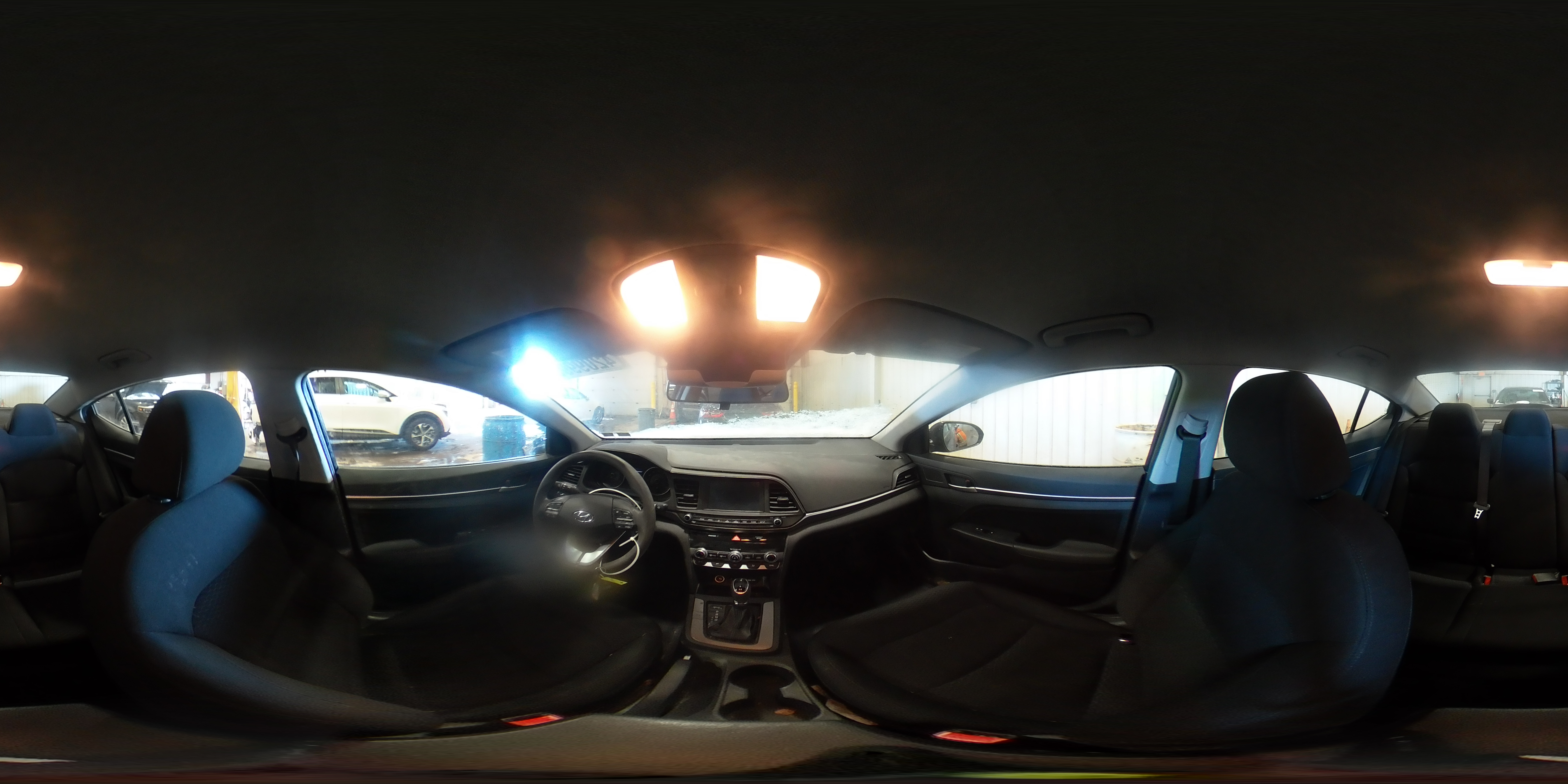 2020 Hyundai Elantra - Image 14