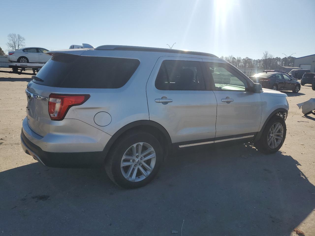 2017 Ford Explorer - Image 3