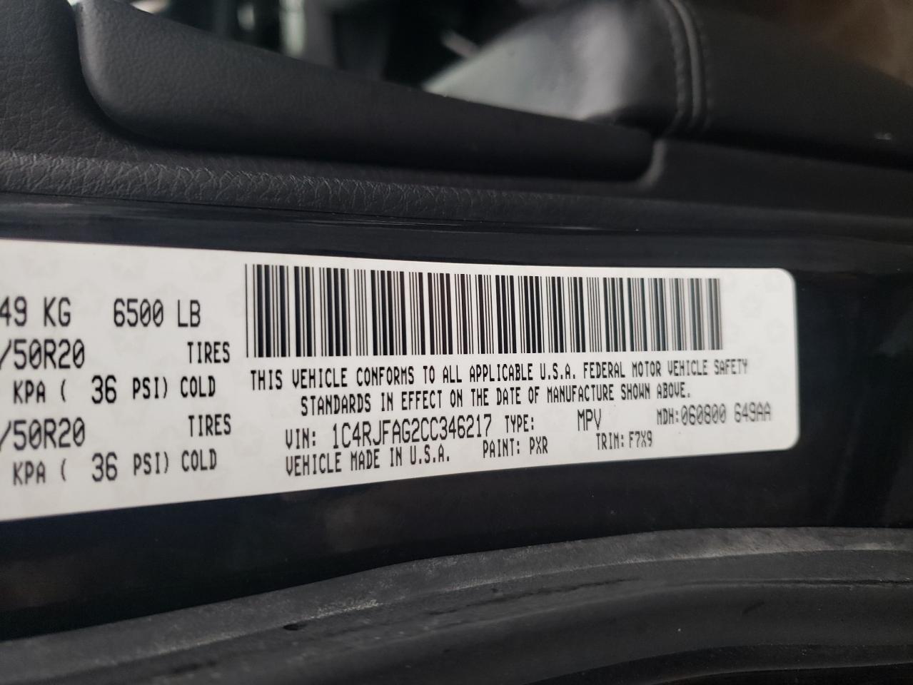 2012 Jeep Grand Cherokee - Image 14