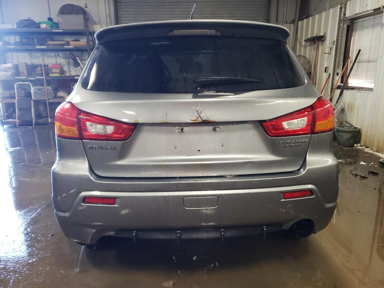 2011 Mitsubishi Outlander - Image 6