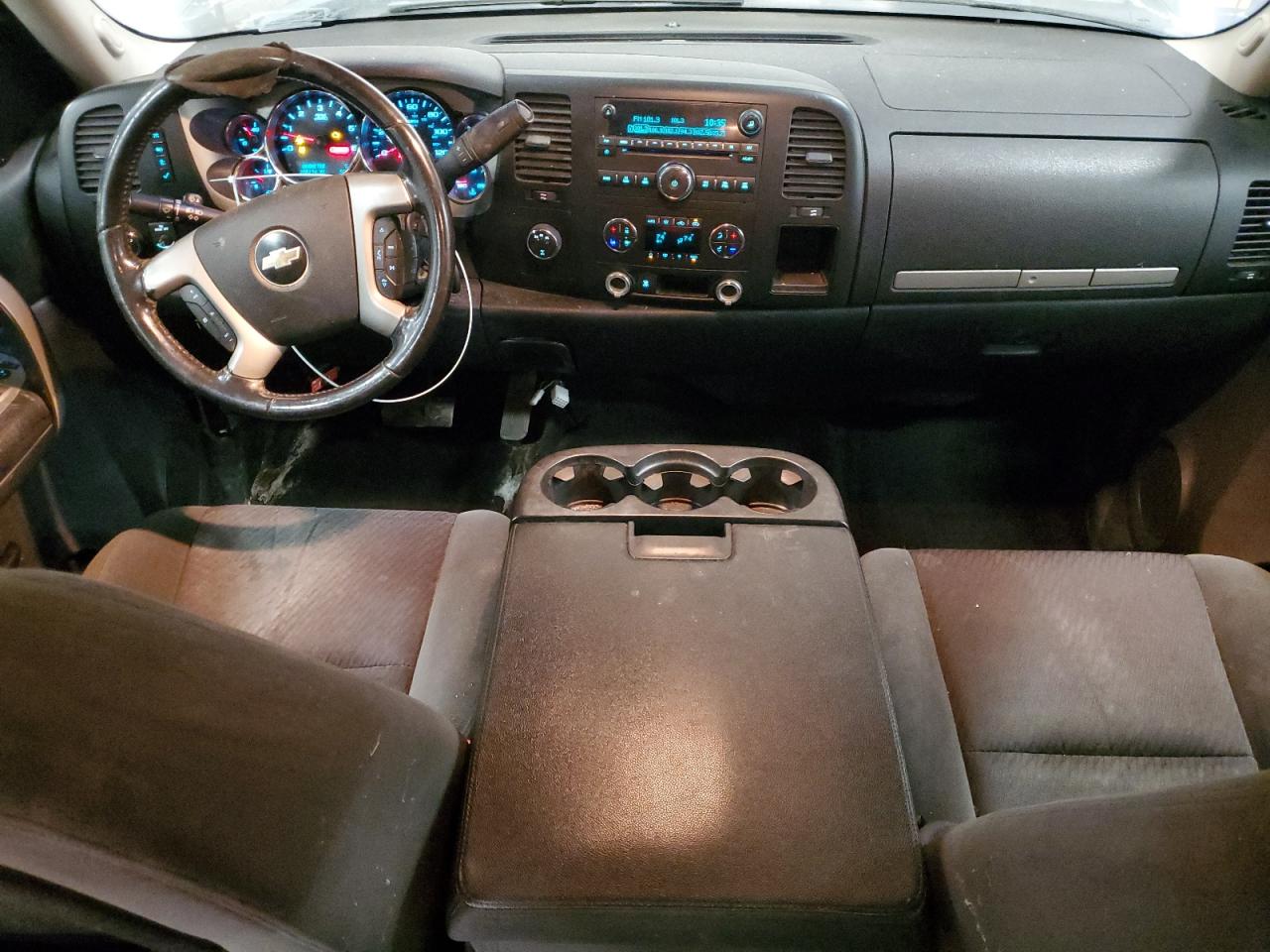 2009 Chevrolet Silverado - Image 8