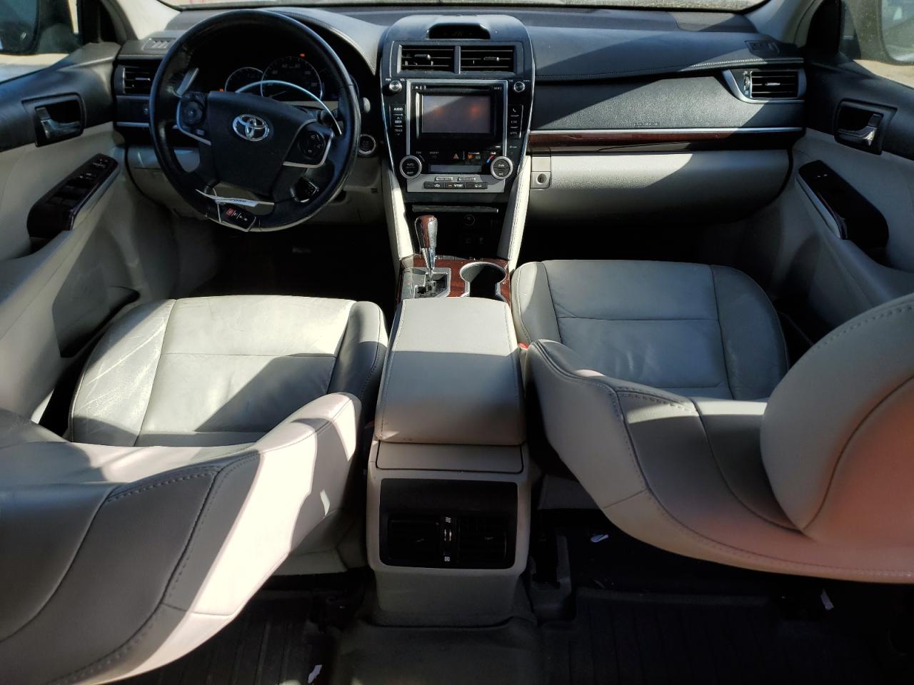 2012 Toyota Camry - Image 8