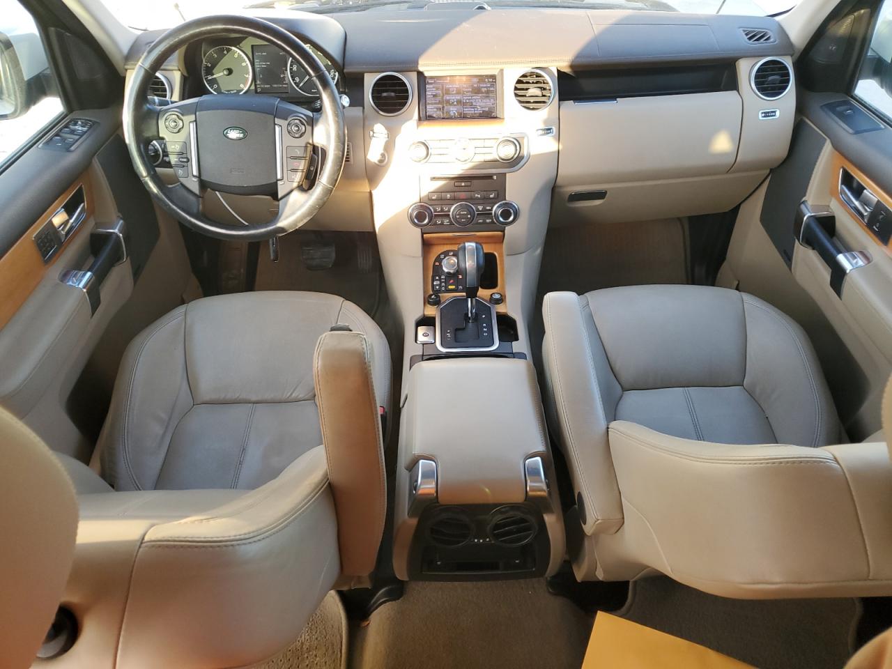 2012 Land Rover LR4 - Image 8