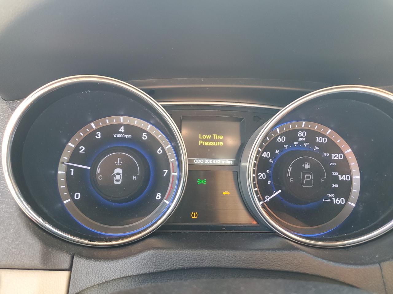 2014 Hyundai Sonata - Image 9