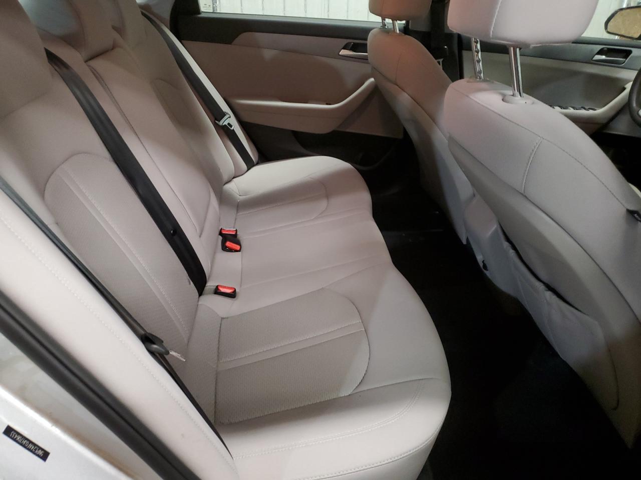 2018 Hyundai Sonata - Image 10