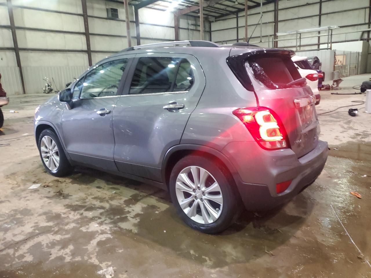 2020 Chevrolet Trax - Image 2
